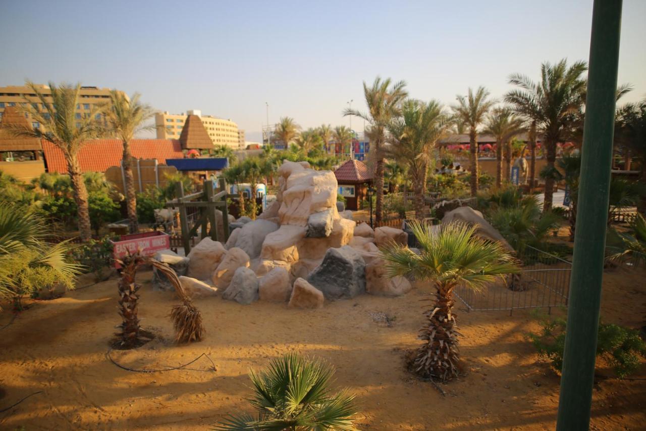 Swiss Inn Teda Hotel & Aqua Park Ain Sukhna Exteriör bild