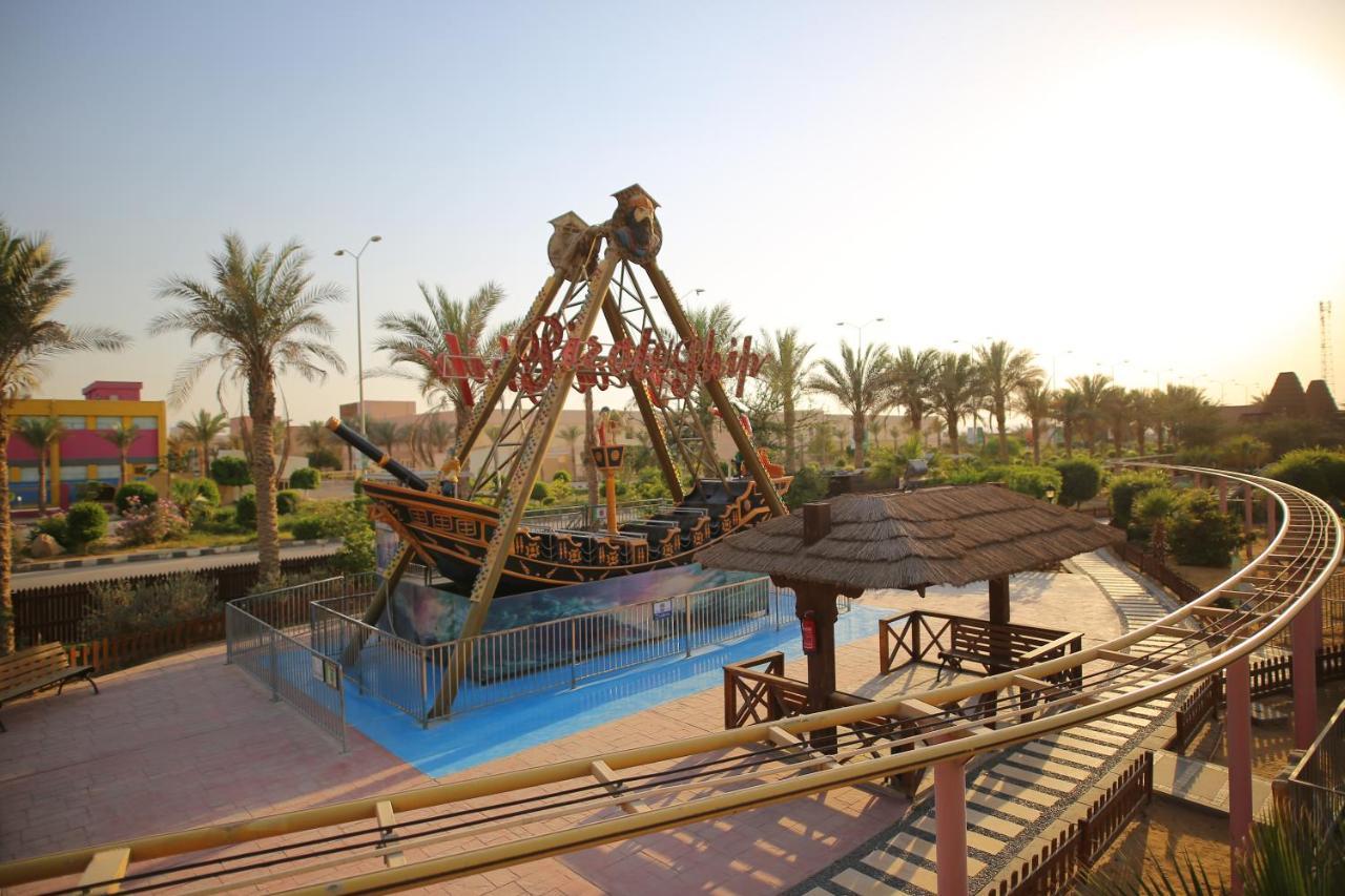 Swiss Inn Teda Hotel & Aqua Park Ain Sukhna Exteriör bild