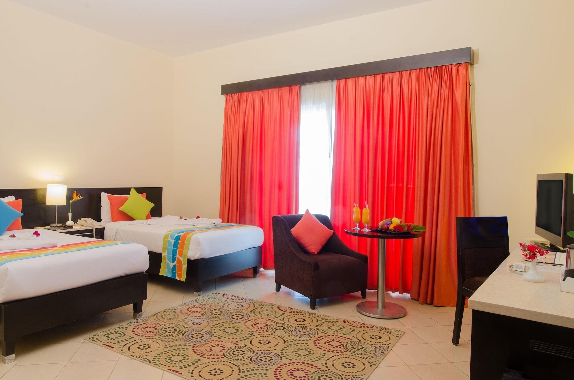 Swiss Inn Teda Hotel & Aqua Park Ain Sukhna Exteriör bild