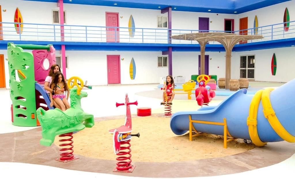Swiss Inn Teda Hotel & Aqua Park Ain Sukhna Rum bild